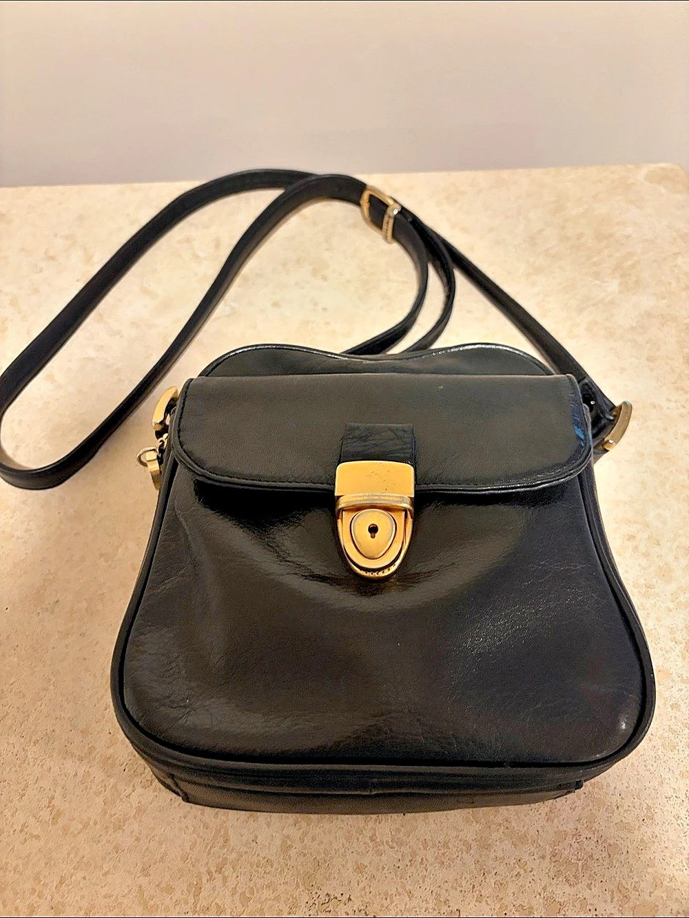 Perlina Black Crossbody Bag